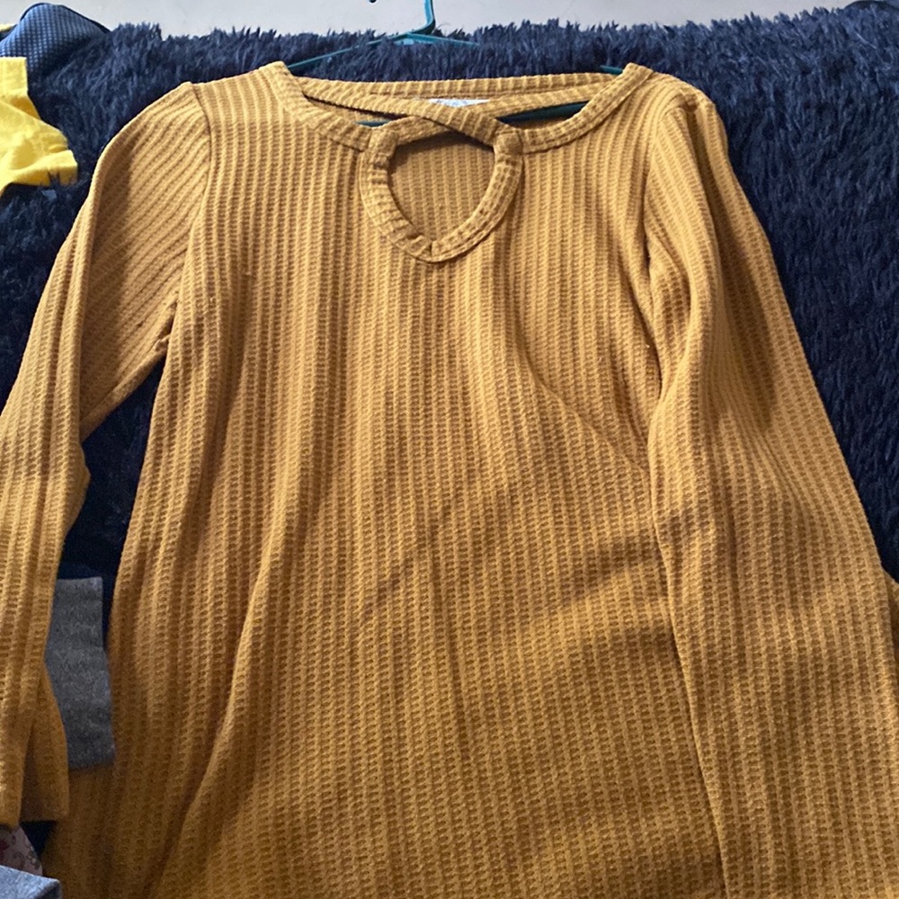 yellow sweater
